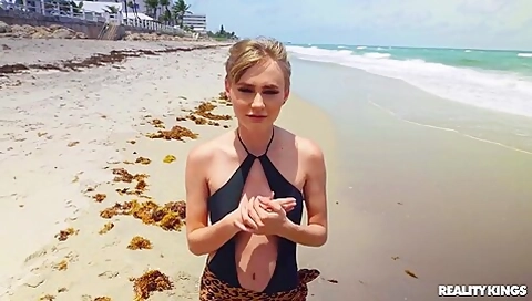 Petite Babe Alicia Williams Gets Pleasantly Fucked I