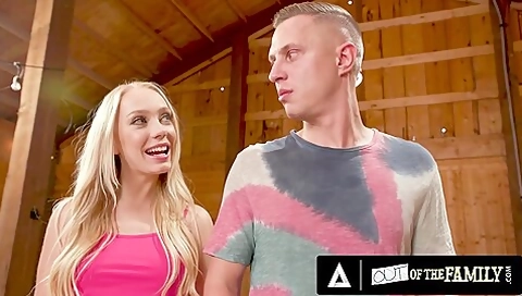Easy-on-the-eyes And Deep Throat Smut - Braylin Bailey And Alex Mack