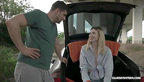 Milena Devi - Cumshot